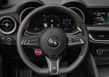 Stelvio-Quadrifoglio.3.jpg Stelvio-Quadrifoglio.3.jpg