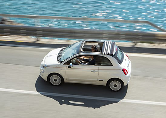 fiat-500C-dolcevita-biancogelato-citycar-gallery-02-desktop-580x390.png