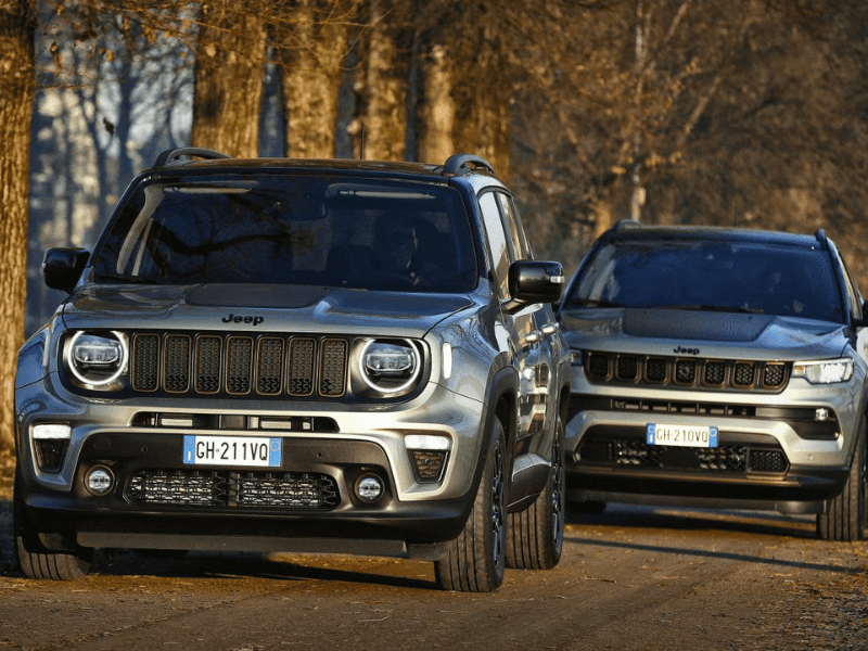 A experiência de condução dos Jeep® Renegade e Compass e-Hybrid
